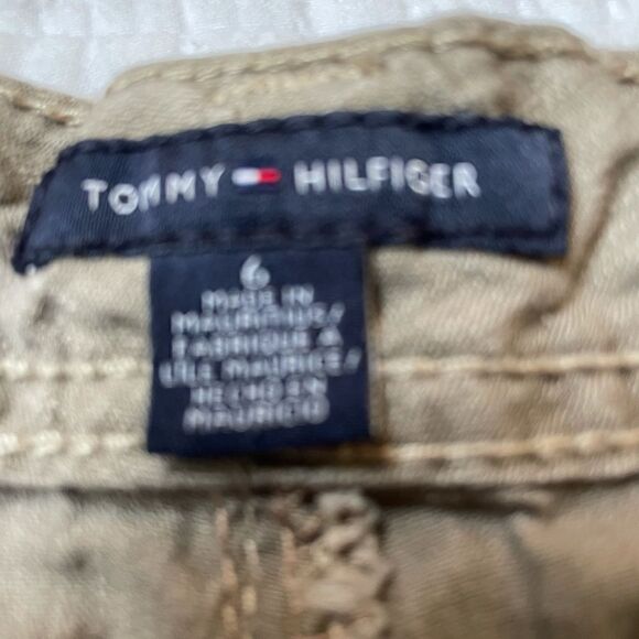 Tommy Hilfiger Tan Shorts - Picture 5 of 6